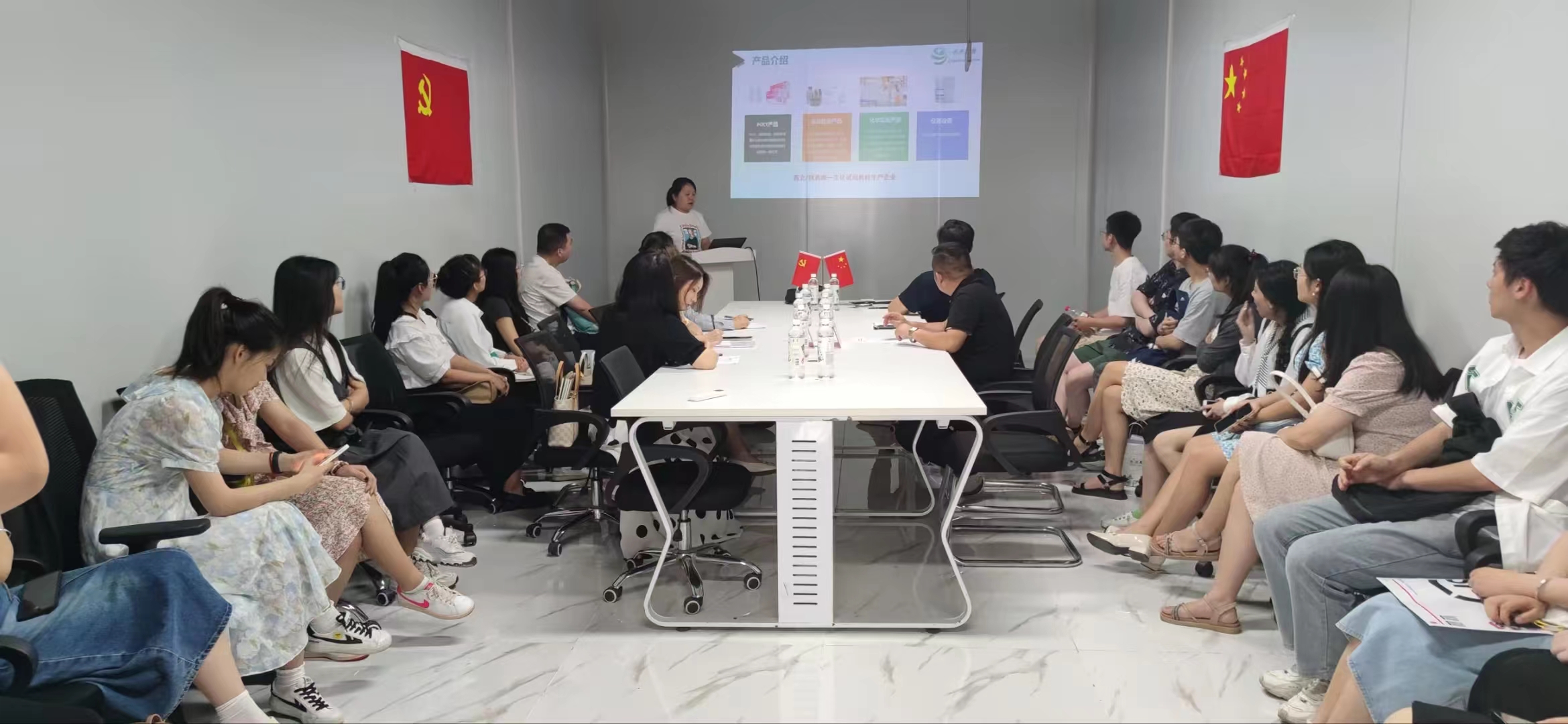 1dec8e7793bc4dbd3a785343281d685